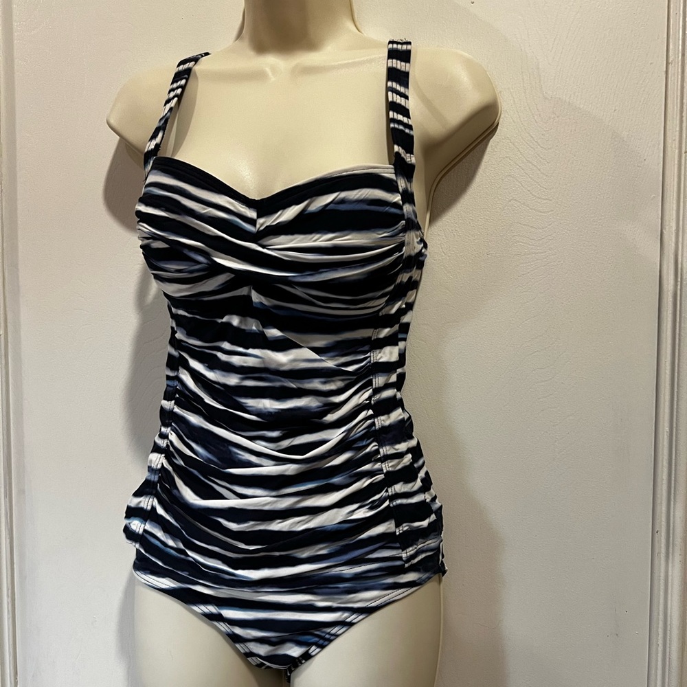 Nip tuck 2 Piece